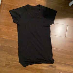 Lulu lemon swiftly tech short sleeve crew